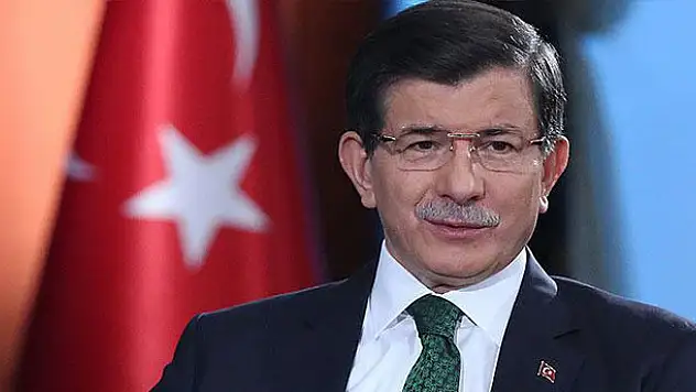 Başbakan Davutoğlu: Etnik temizlik yapmaya çalışıyor
