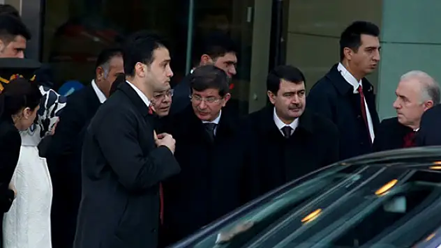 Başbakan Davutoğlu İstanbul'a geldi