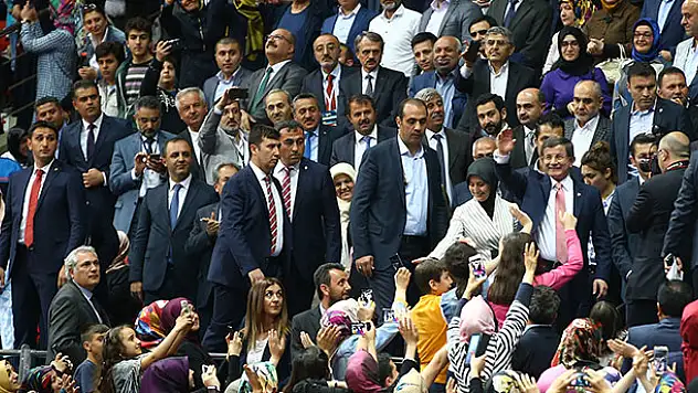 Başbakan Davutoğlu Konya'da ölümden döndü!