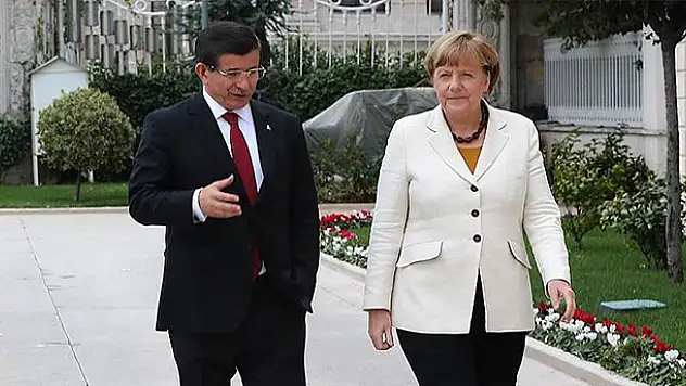Başbakan Davutoğlu Merkel ile görüştü
