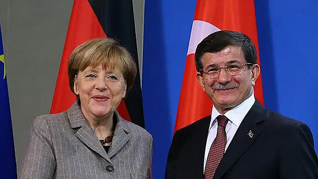 Başbakan Davutoğlu, Merkel ile görüştü