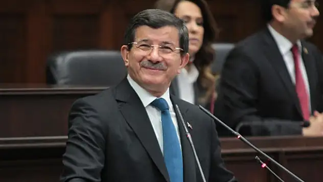 Başbakan Davutoğlu'ndan emeklilere müjdeli haberler