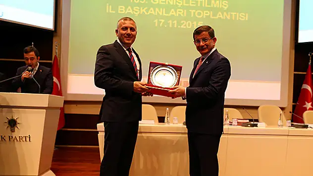 Başbakan Davutoğlu'ndan Konya'ya ödül