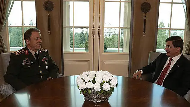 Başbakan Davutoğlu Orgeneral Akar'ı kabul etti