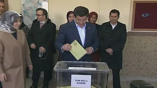 Başbakan Davutoğlu oyunu kullandı