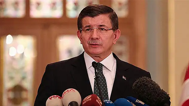 Başbakan Davutoğlu: Sultanahmet'teki saldırıyla ilgili 4 gözaltı daha oldu