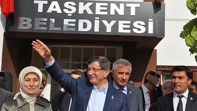 Başbakan Davutoğlu Taşkent'te vatandaşlara seslendi