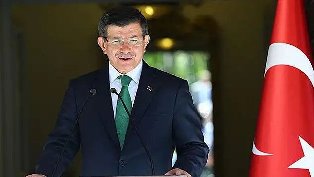 Başbakan Davutoğlu: 'Tüm insanlık hedef alındı'