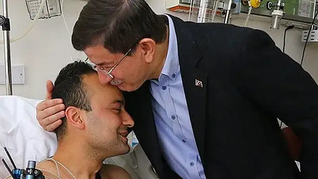 Başbakan Davutoğlu yaralı askerleri ziyaret etti