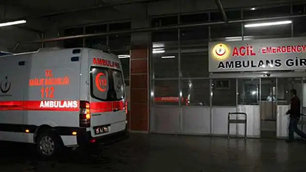 Başbakan'ın mitinginde görevli polisler kaza yaptı: 24 yaralı