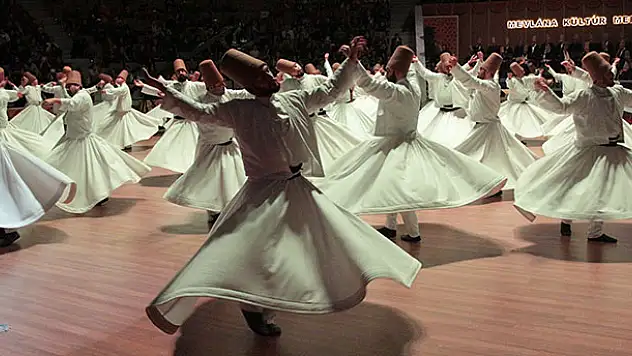 Başbakan Yardımcısı Kurtulmuş Hz. Mevlana'yı anma törenlerine katıldı