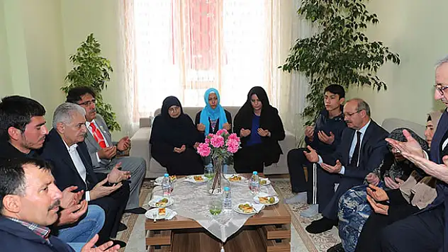 Başbakan Yıldırım Konya'da şehit evini ziyaret etti