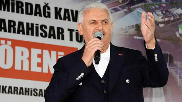 Başbakan Yıldırım: 'Yolları böleriz ama Türkiye'yi böldürmeyiz'