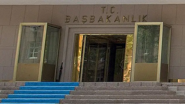 Başbakanlık'ta üçlü toplantı
