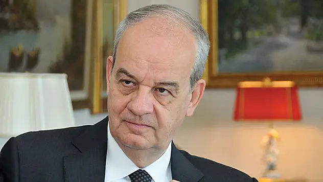 Başbuğ: Toplum hükümetin arkasında olmalı