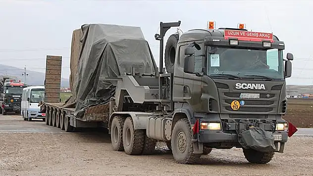Başika eğitim üssüne DAEŞ saldırısı: 4 yaralı