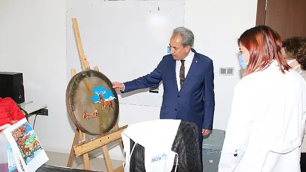 Başkan Akkaya Akşehir Aile Sanat ve Eğitim Merkezi'ni ziyaret etti
