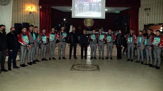 Başkan Akkaya asker eğlencesine katıldı
