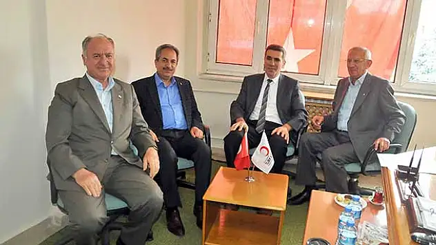 Başkan Akkaya'dan Kızılay'a Ziyaret
