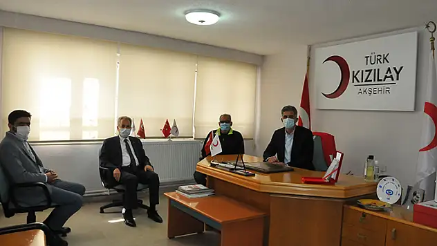 Başkan Akkaya'dan, Türk Kızılay Akşehir Şube Başkanı Sümer'e ziyaret
