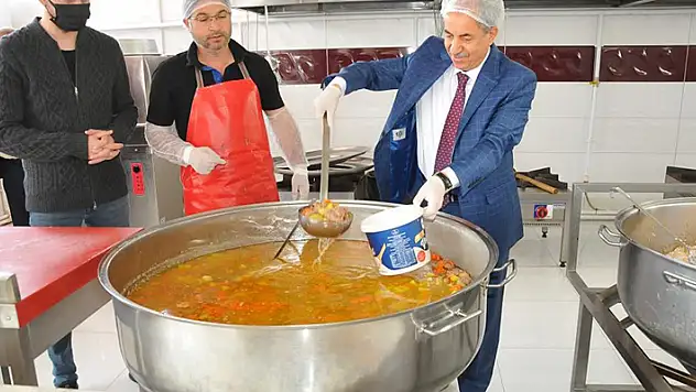 Başkan Akkaya: Kızılayımızın ve AKSEV Vakfımızın her zaman yanındayız

