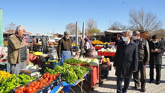 Başkan Akkaya pazar esnafı ile buluştu

