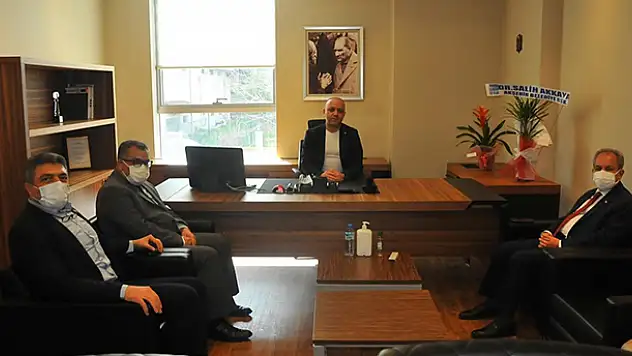 Başkan Akkaya sağlık çalışanların Tıp Bayramını kutladı