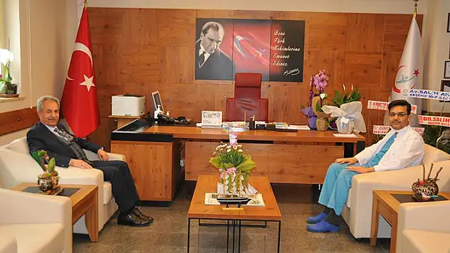 Başkan Akkaya sağlık çalışanlarının Tıp Bayramını kutladı
