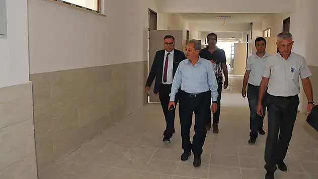 Başkan Akkaya yeni lise binalarında incelemelerde bulundu
