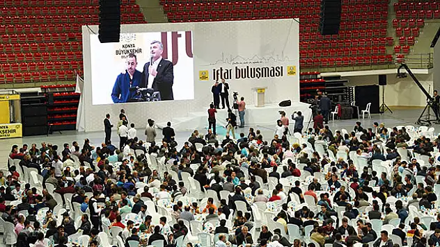 Başkan Akyürek, iftar buluşmalarını sürdürüyor