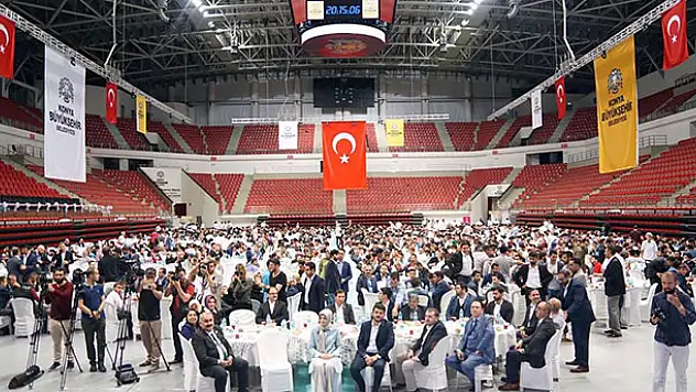 Başkan Akyürek, iftarda gençlerle buluştu