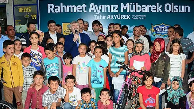 Başkan Akyürek İlçe İftarlarında Vatandaşlarla Buluşuyor