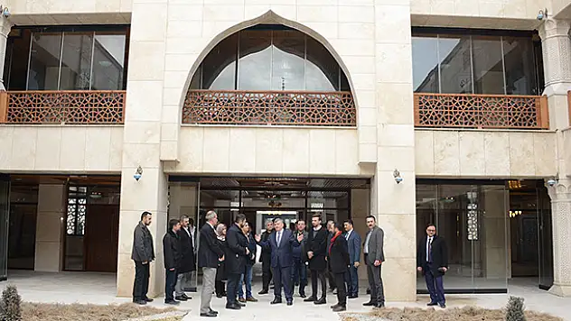Başkan Akyürek, İslam Kültür Merkezinde incelemelerde bulundu
