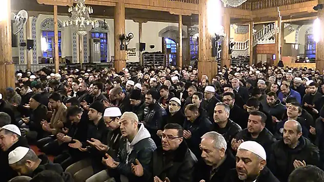Başkan Akyürek: 'Kahraman Ordumuza zafer diliyoruz'