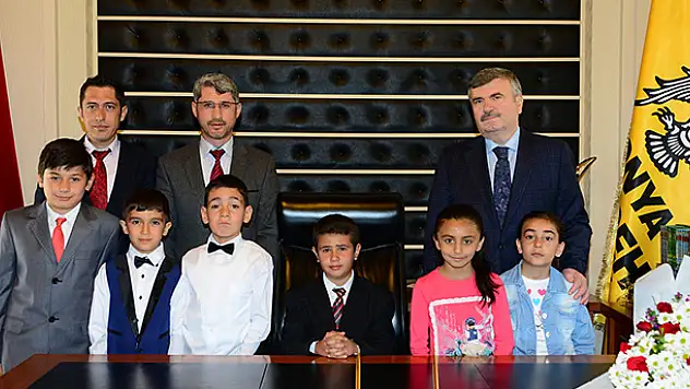 Başkan Akyürek Makamı Çocuklara Devretti