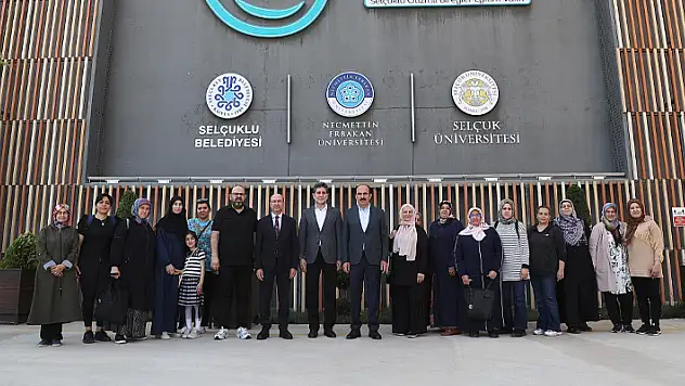 Başkan Altay,  2 Nisan Dünya Otizm Farkındalık Günü'nde SOBE'yi ziyaret etti 