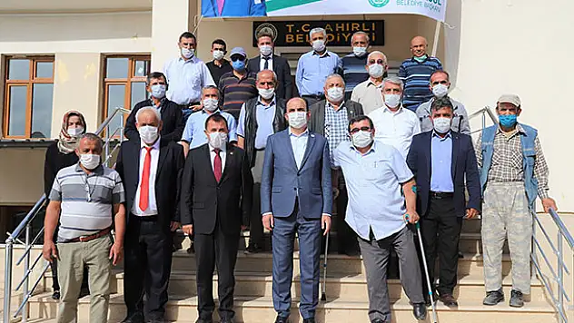 Başkan Altay, Ahırlı ve Yalıhüyük'ü ziyaret etti