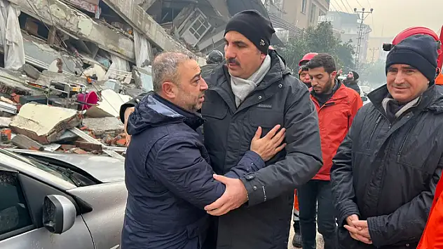 Başkan Altay, asrın felaketinin birinci yılında deprem şehitlerini andı