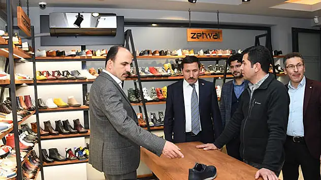 Başkan Altay Aykent esnafını ziyaret etti