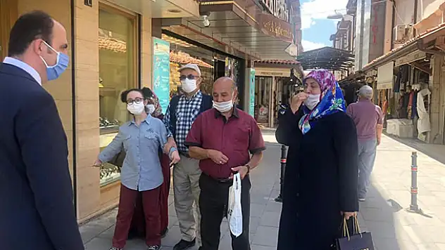 Başkan Altay bayram dönüşü esnafı ziyaret etti
