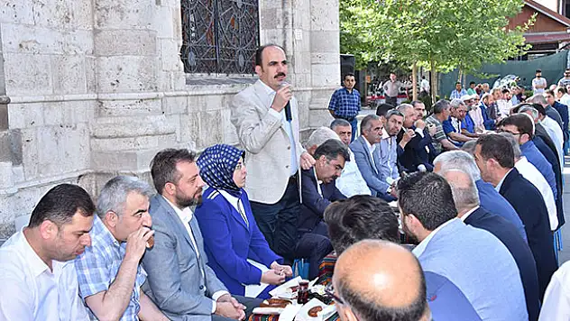 Başkan Altay Bedesten Esnafı ile Buluştu