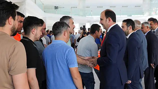 Başkan Altay, belediye çalışanları ile bayramlaştı 