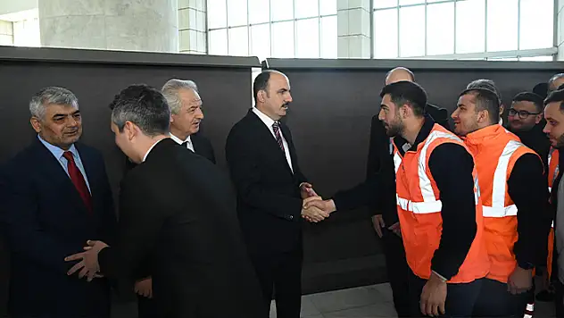 Başkan Altay, belediye çalışanlarıyla bayramlaştı