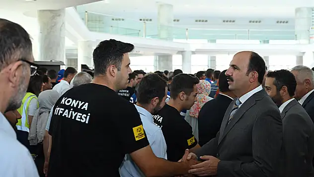 Başkan Altay, belediye personeliyle bayramlaştı