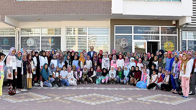 Başkan Altay Bilgehanede Öğrencilerle Buluştu