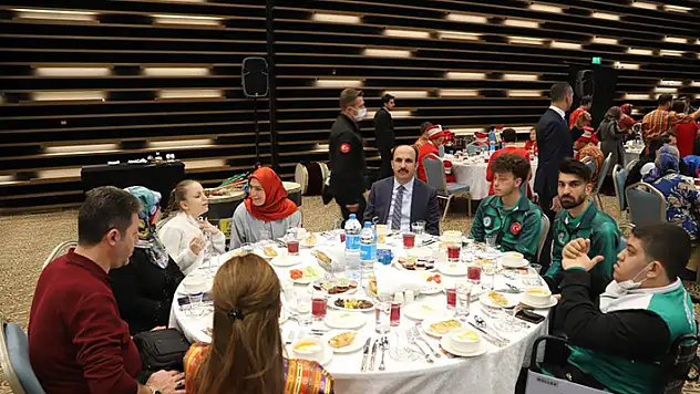Başkan Altay: Birbirimize koşulsuz destek olduktan sonra aşılamayacak engel yoktur
