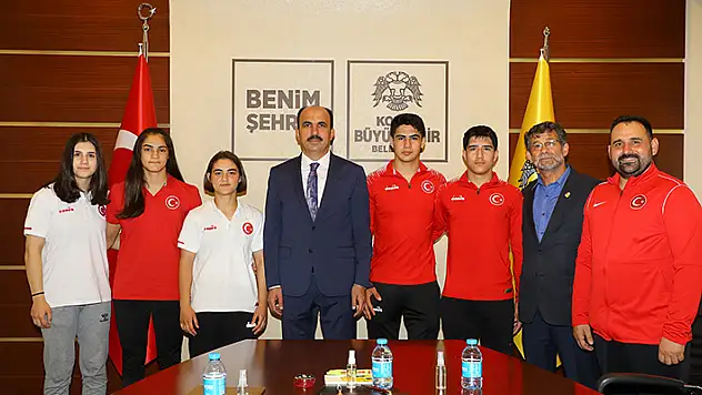 Başkan Altay Büyükşehir Belediyesporlu milli judocularla buluştu
