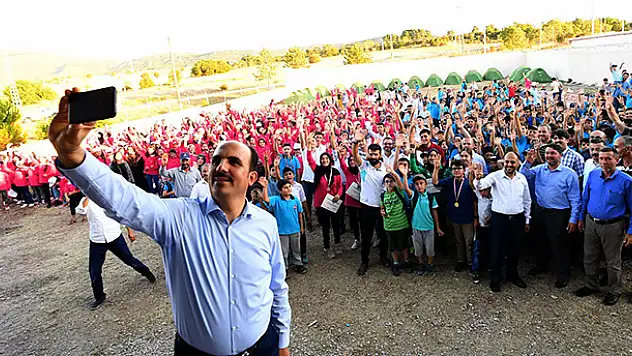 Başkan Altay: 'Çocuklarımız geleceğin Türkiye'sini inşa edecek'