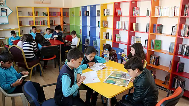 Başkan Altay'dan okuma çağrısı