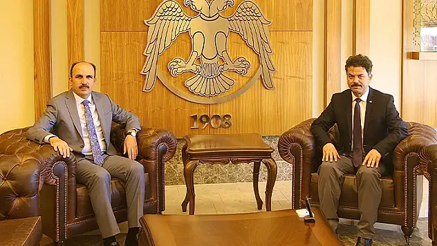 Başkan Altay'dan Rektör Yılmaz'a hayırlı olsun ziyareti 